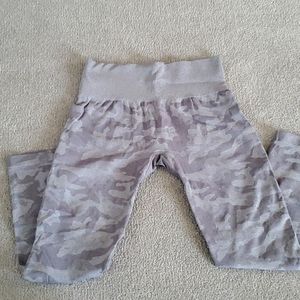 NVGTN Camo Leggings